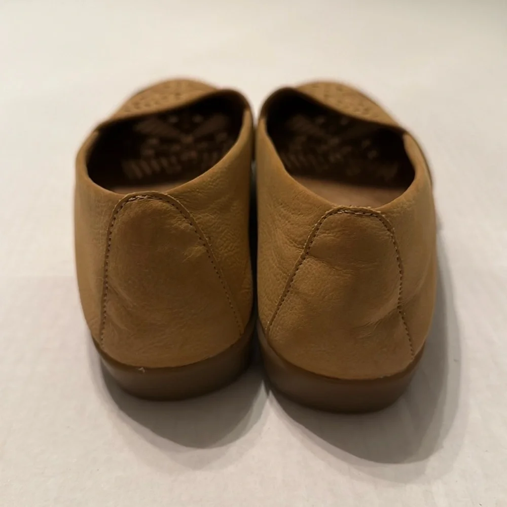 NWT A2 by Aerosoles Women's Tan Trend Right Women's Ballet Flats Size 6 - Picture 3 of 5